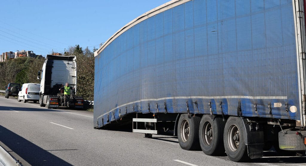 Camião Perde Reboque e Causa Congestionamento na Variante Fafe-Guimarães